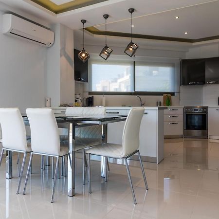 Amazing Holiday Apt With Ocean Views เอเธนส์ ภายนอก รูปภาพ