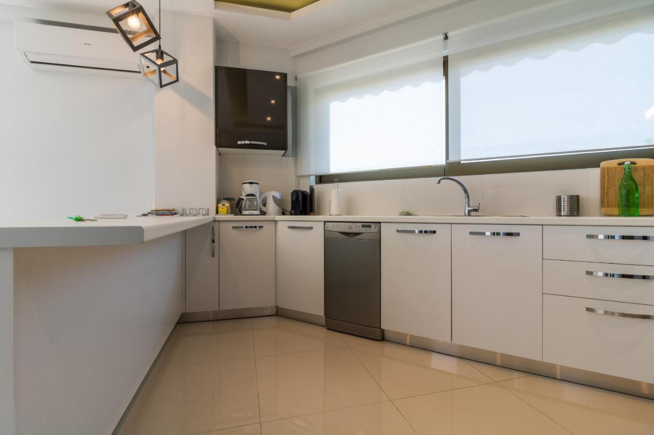 Amazing Holiday Apt With Ocean Views เอเธนส์ ภายนอก รูปภาพ