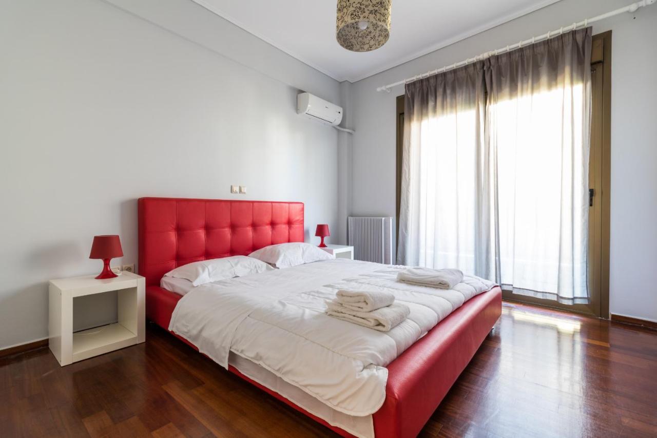 Amazing Holiday Apt With Ocean Views เอเธนส์ ภายนอก รูปภาพ
